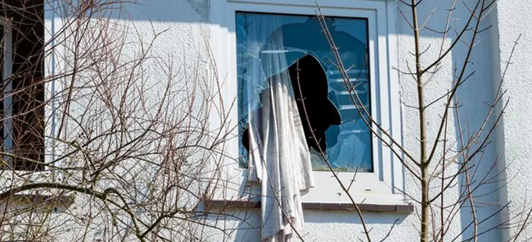 Storm Window Installation Contractors in Parry Sound, Ontario
